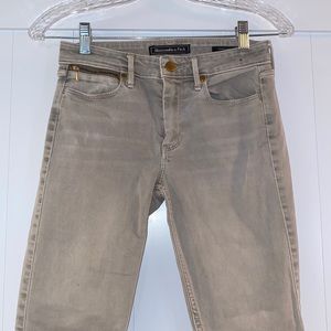 Abercrombie & Fitch “Signature Collection Super Skinny Jeans” Women’s Size 25